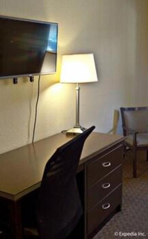 Lemon Heights Inn Тастин Экстерьер фото