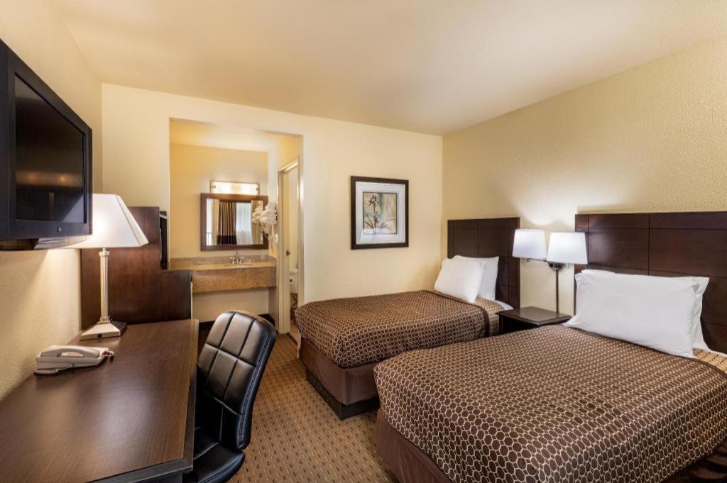 Lemon Heights Inn Тастин Экстерьер фото