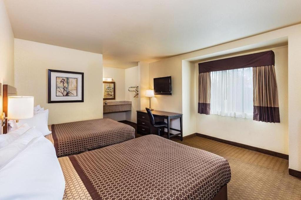 Lemon Heights Inn Тастин Экстерьер фото