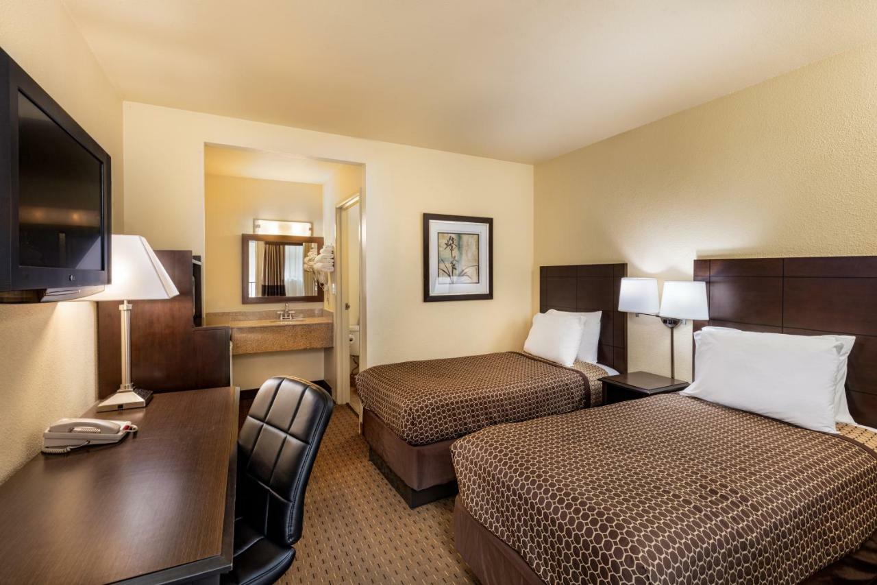 Lemon Heights Inn Тастин Экстерьер фото